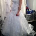 Ma robe de mariée, mon voile et mes bijoux choisis.