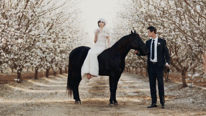 Vous voulez un mariage trendy tout en élégance? Pourquoi ne pas organiser votre mariage autour du thème bicolore noir et blanc?