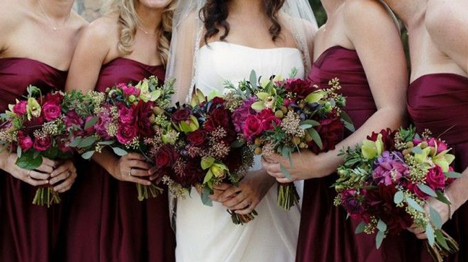 Et voilà, l'automne est arrivé, ses belles couleurs également! Toujours plus de mariages sont célébrés pendant les mois de septembre et octobre.