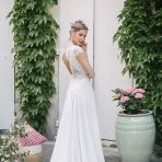 robe-de-mariee-elsa-gary-2019-pyrite-profil-intemporelle.jpg