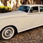 rollsroycesilver2-photoroom.jpg