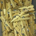 200 pinces en bois - 7 chf 