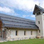 Notre chapelle, un jour de beau temps :) et sans neige