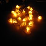 4 guirlanges lumineuses de rose blanches
(3 grosses rose, 1 petite rose)
Fr. 30.- les 4