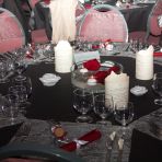C'était la décoration de nos tables pour le souper. Peut-être que ça peut vous donner des idées pour l'utilisation de la déco dans cet album.