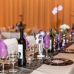 Verres à vin rouge (c'est les plus gros avec la serviette dedans). Utilisés uniquement le jour du mariage et lavés. Il y en a environ une centaine. Je fais 60.- le tout. Ou 35.- les 50 pièces.