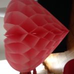 Pompon coeur en papier alvéolé rose 30 cm: CHF 3.-